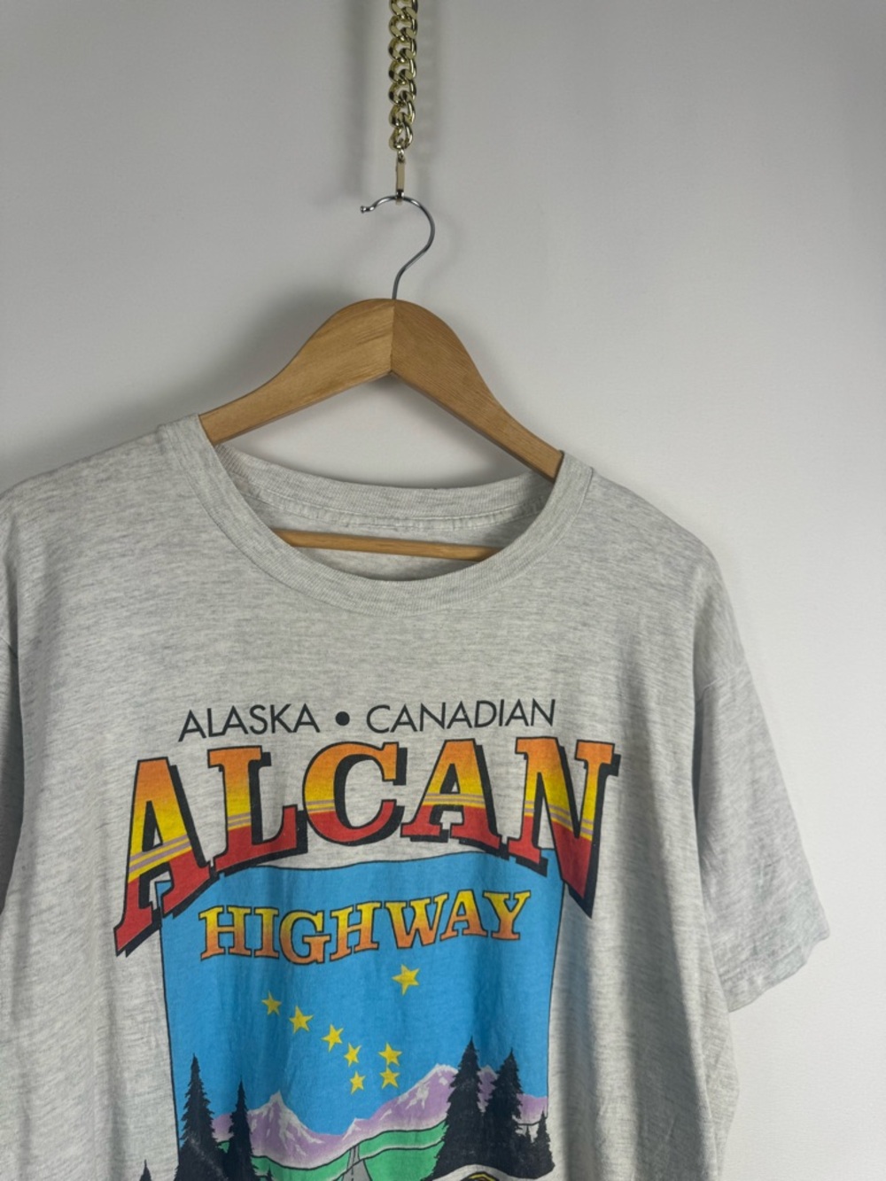 Vintage 90s Alcan Highway Short Sleeve T‑Shirt - Gray with Multicolor Graphic - Picture 4 of 4